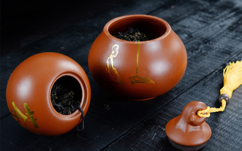Hũ đựng trà giúp giữ hương vị trà được bền lâu.