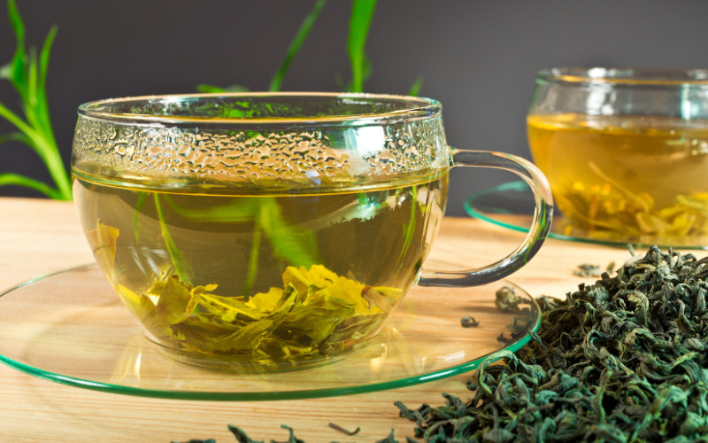 Yếu tố có ảnh hưởng trực tiếp đến hương vị khi hãm trà xanh chính là thời gian hãm.