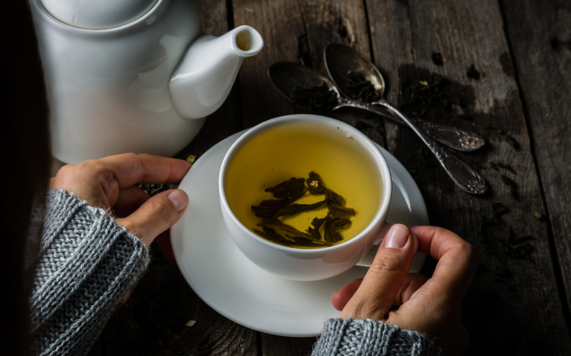 Một số lưu ý khi uống trà xanh để đảm bảo sức khỏe.